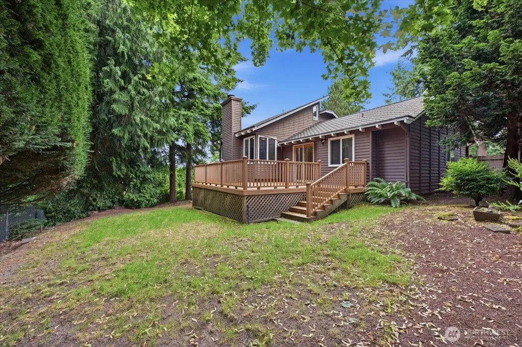 5466 NE 200th Place Lake Forest Park WA 98155