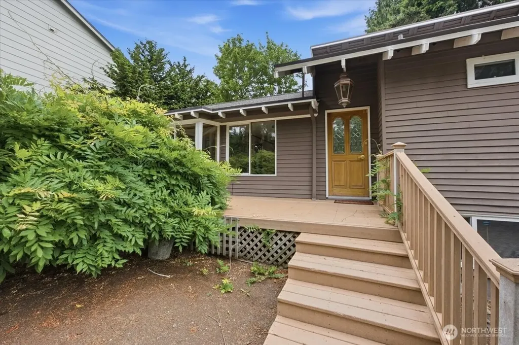 5466 NE 200th Place Lake Forest Park WA 98155
