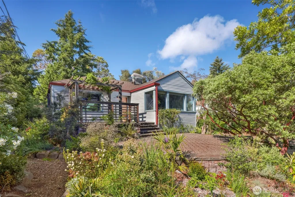 4010 SW 106th Street Seattle WA 98146