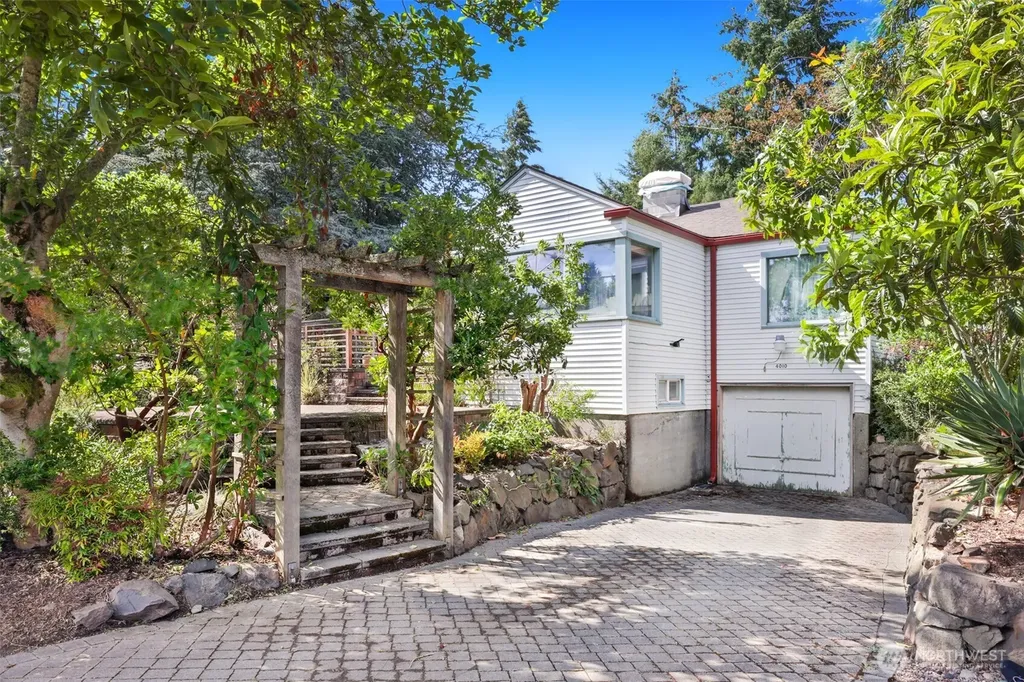 4010 SW 106th Street Seattle WA 98146