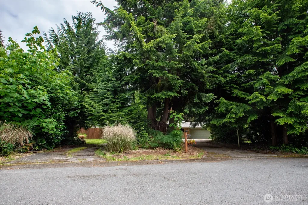4642 Claridge Drive SE Olympia WA 98501