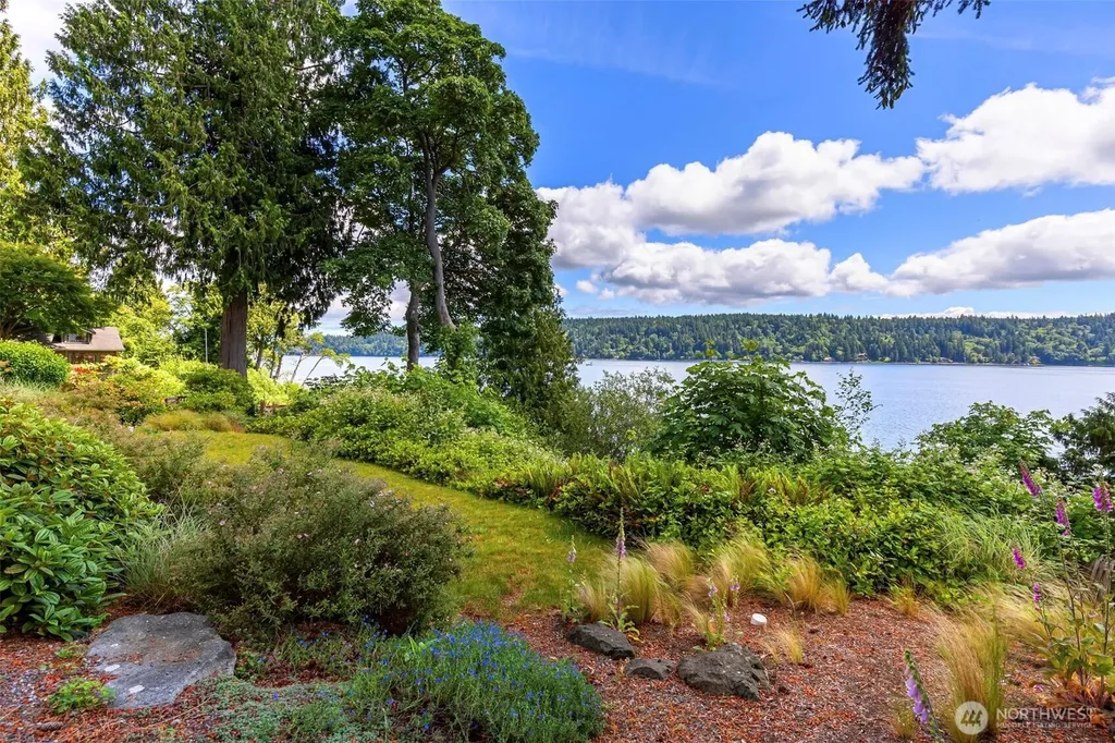 6222 Illahee Road NE Bremerton WA 98311