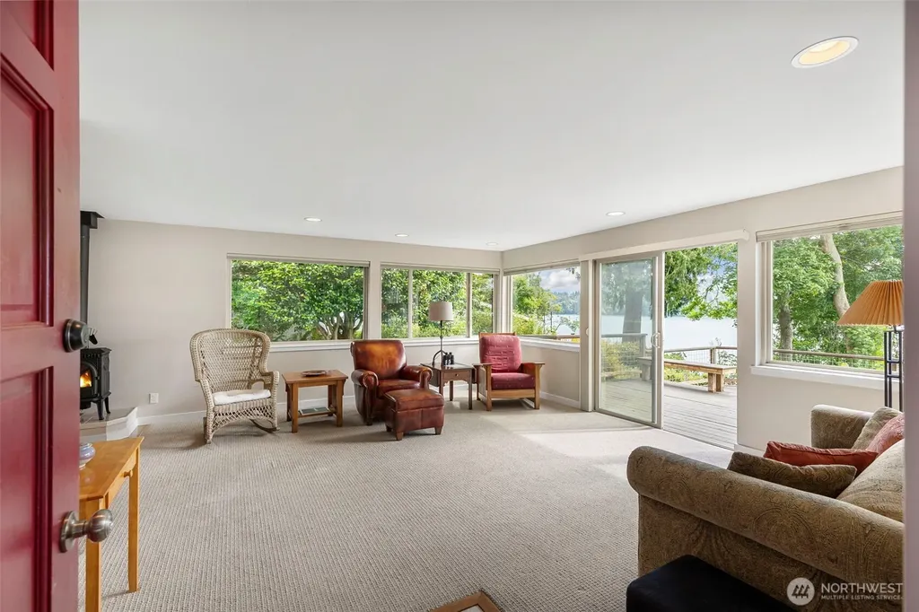 6222 Illahee Road NE Bremerton WA 98311