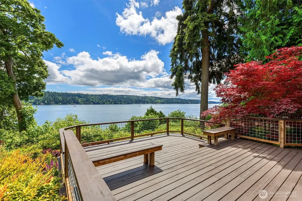 6222 Illahee Road NE Bremerton WA 98311