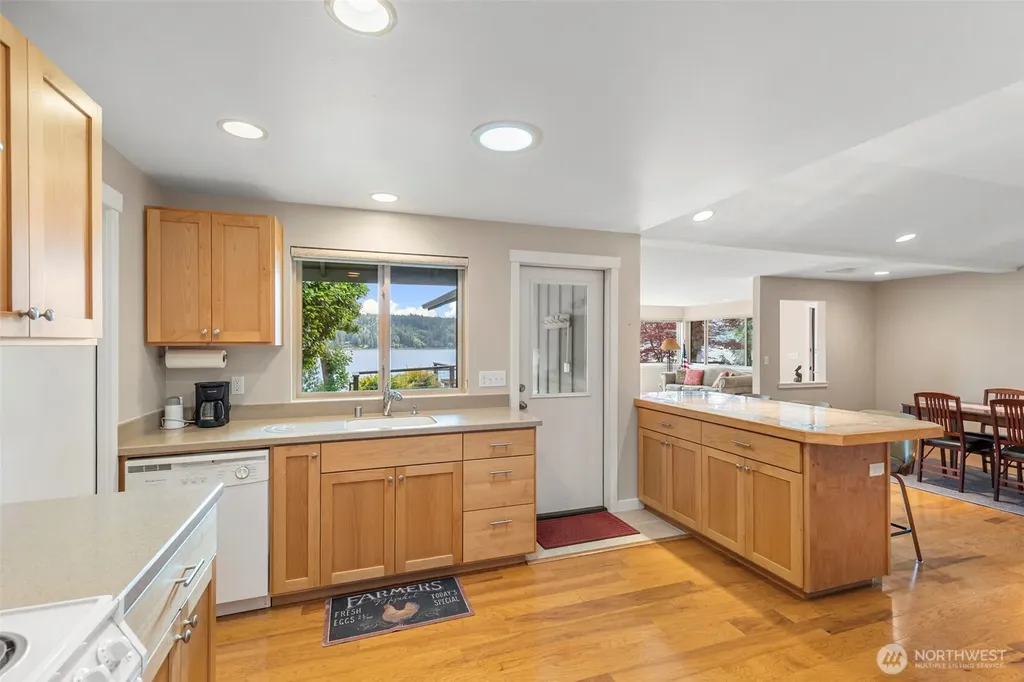 6222 Illahee Road NE Bremerton WA 98311