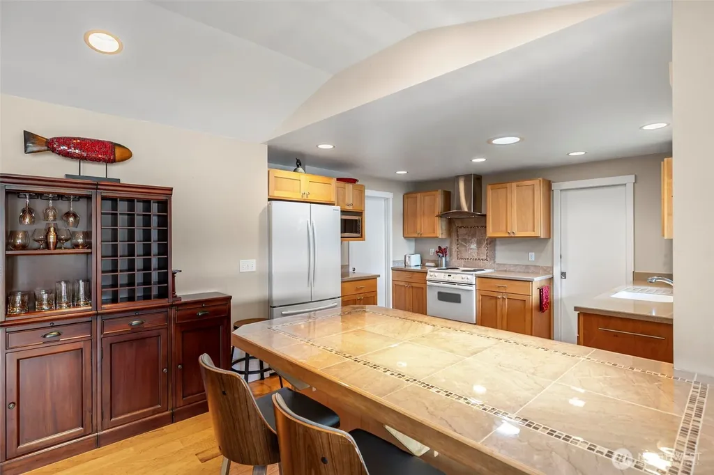 6222 Illahee Road NE Bremerton WA 98311