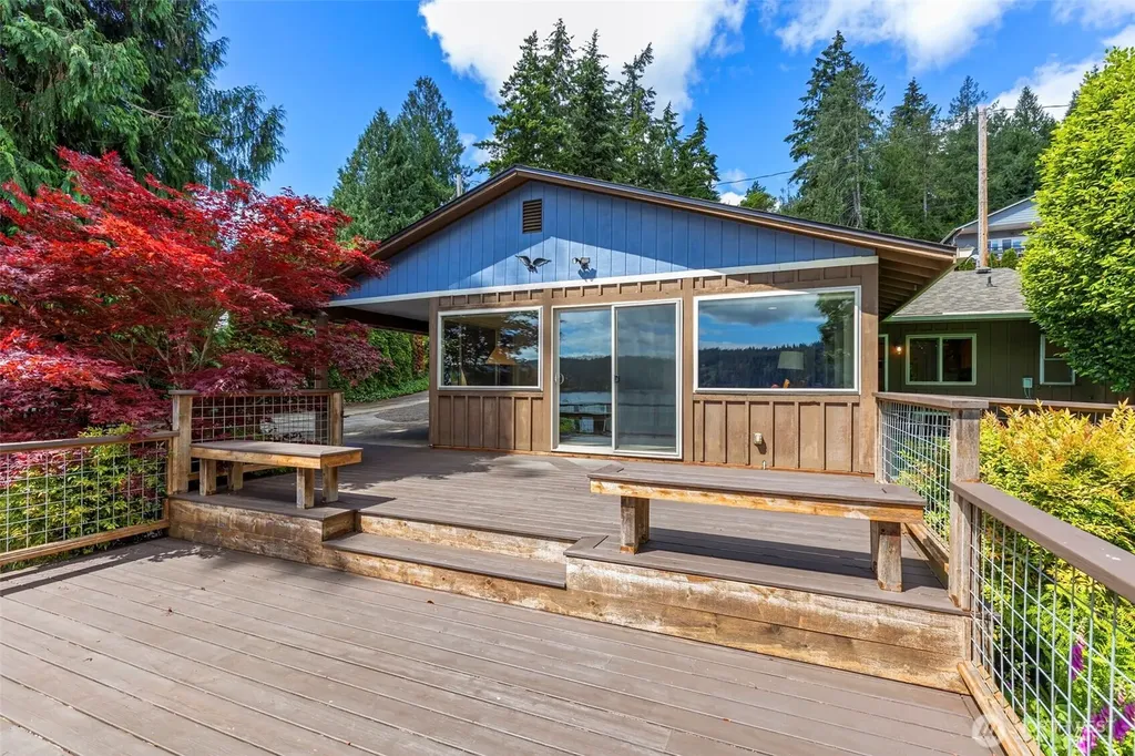 6222 Illahee Road NE Bremerton WA 98311