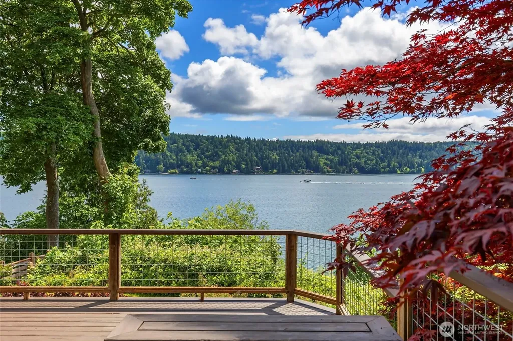 6222 Illahee Road NE Bremerton WA 98311