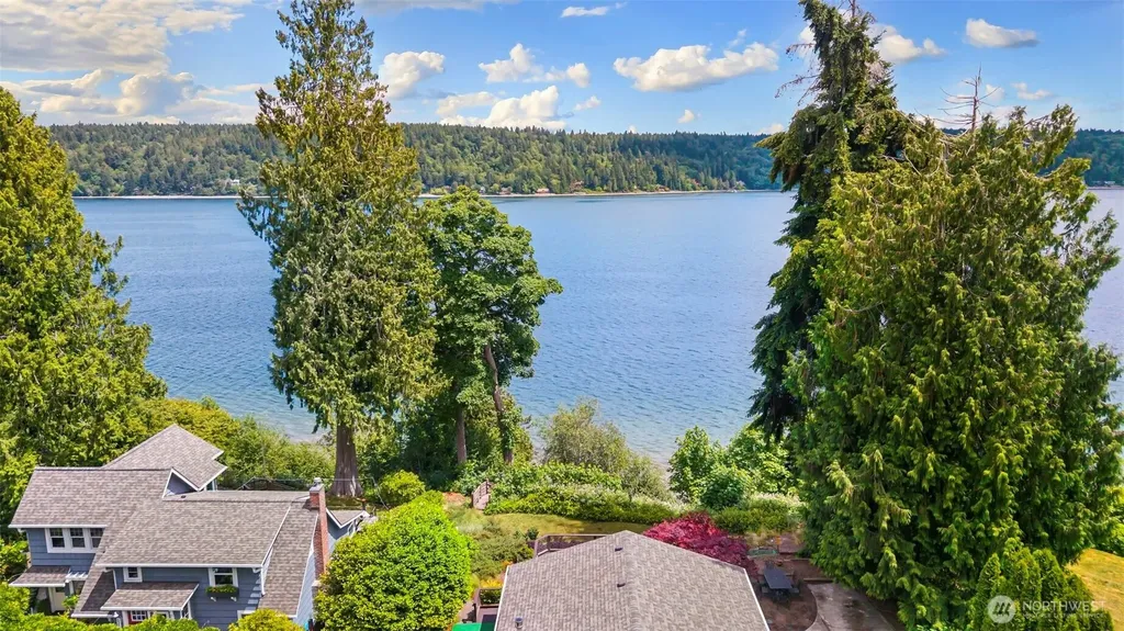 6222 Illahee Road NE Bremerton WA 98311