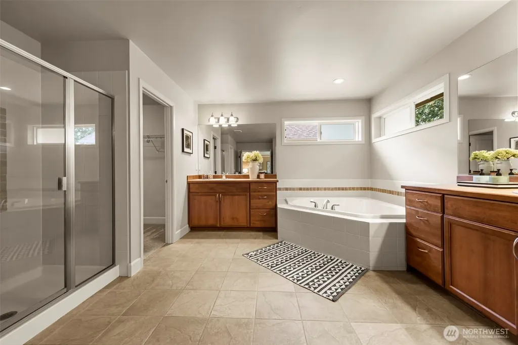 11818 179th Place NE Redmond WA 98052