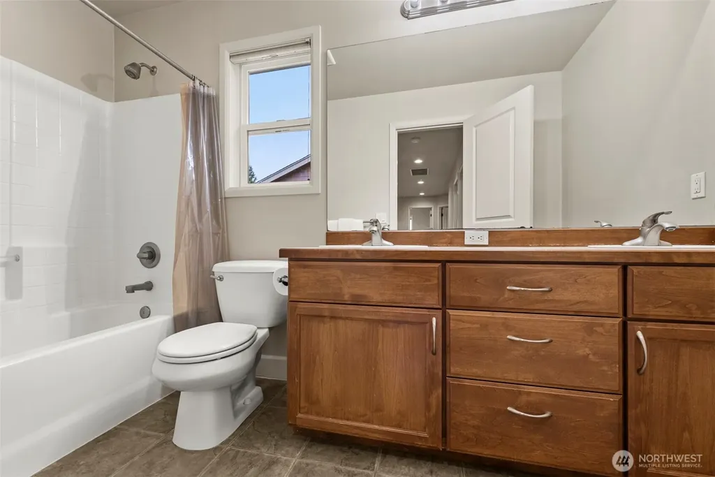 11818 179th Place NE Redmond WA 98052