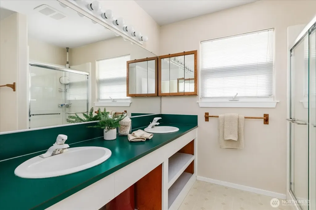 987 Terry Road Coupeville WA 98239
