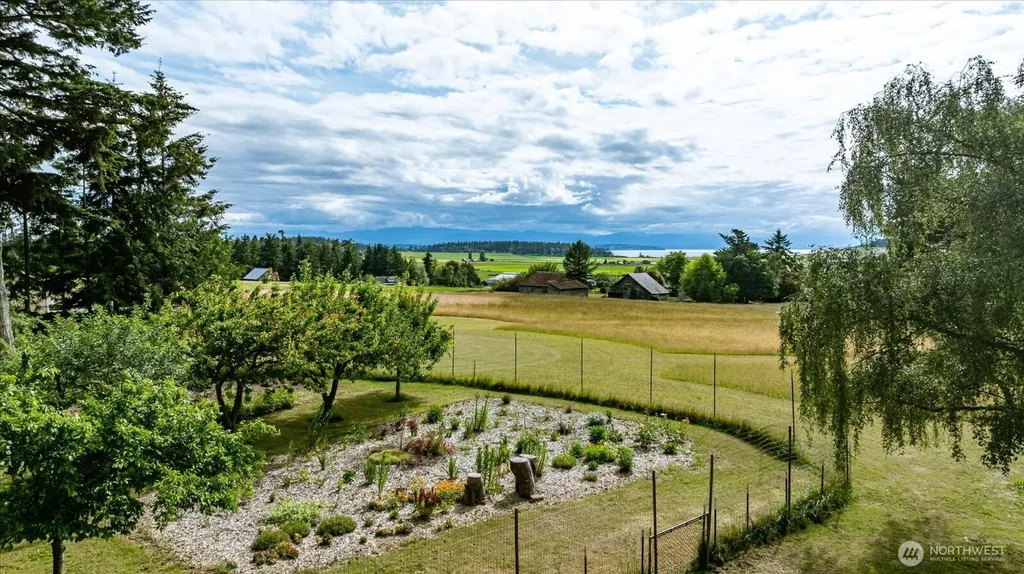 987 Terry Road Coupeville WA 98239