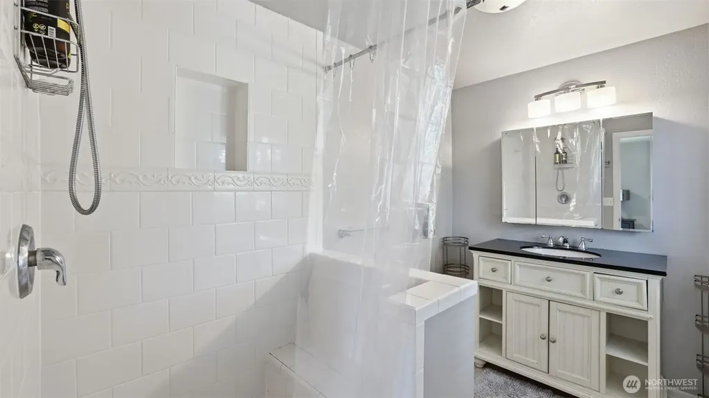 17333 160th Avenue SE Renton WA 98058