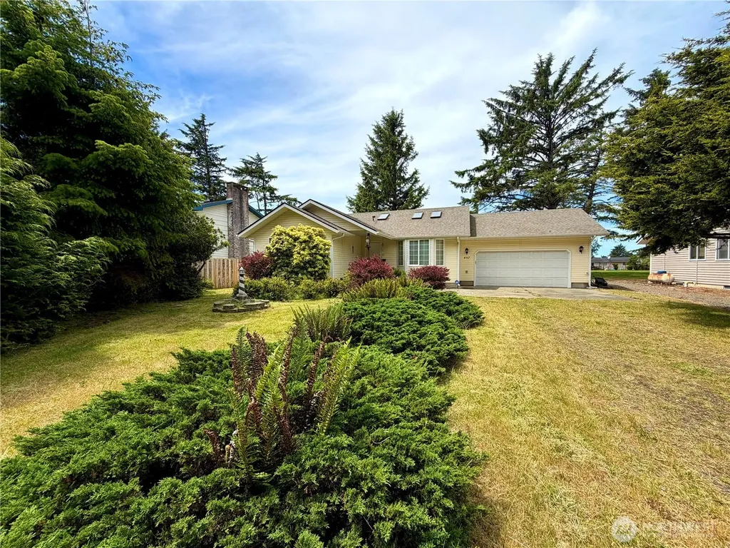 457 Dolphin Avenue NE Ocean Shores WA 98569