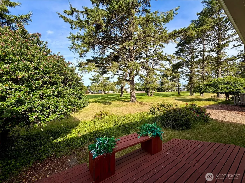 457 Dolphin Avenue NE Ocean Shores WA 98569