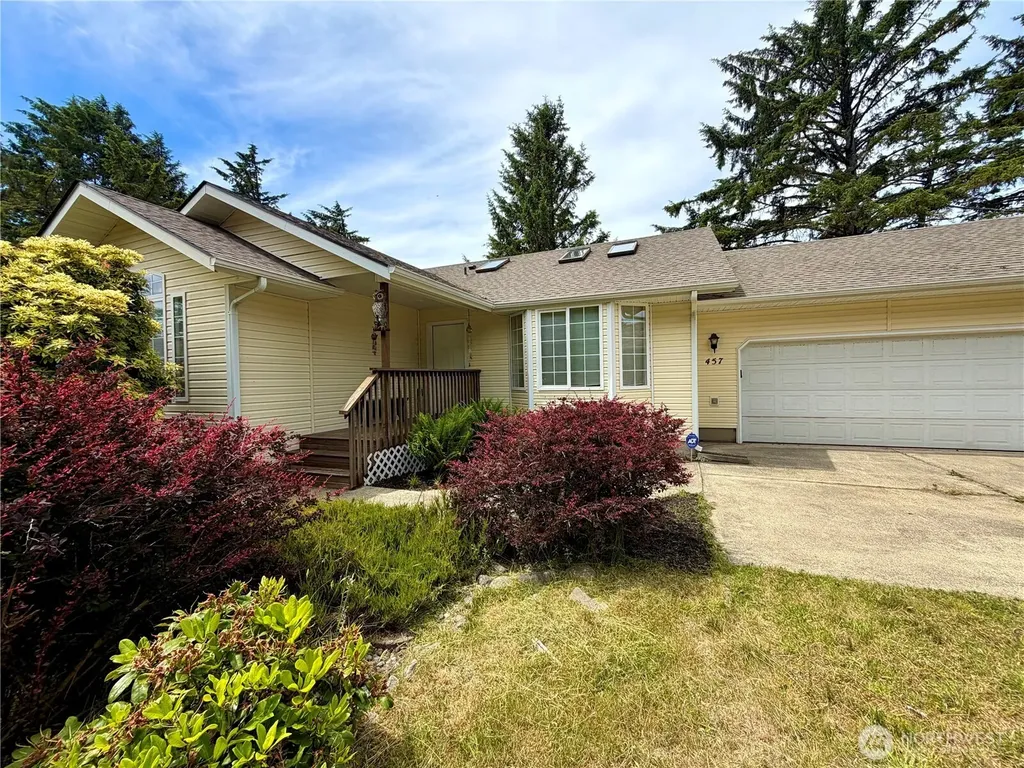 457 Dolphin Avenue NE Ocean Shores WA 98569