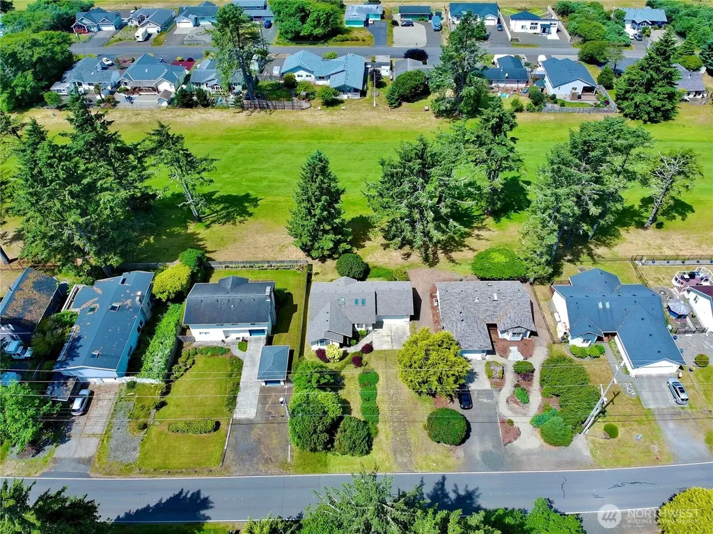 457 Dolphin Avenue NE Ocean Shores WA 98569