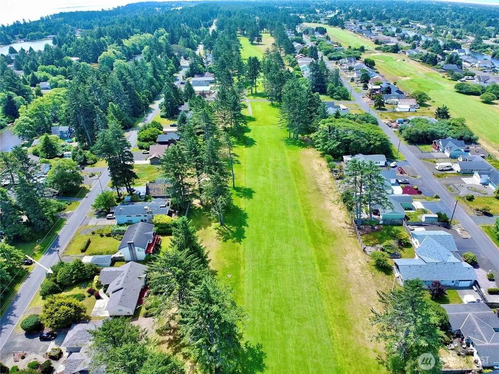457 Dolphin Avenue NE Ocean Shores WA 98569