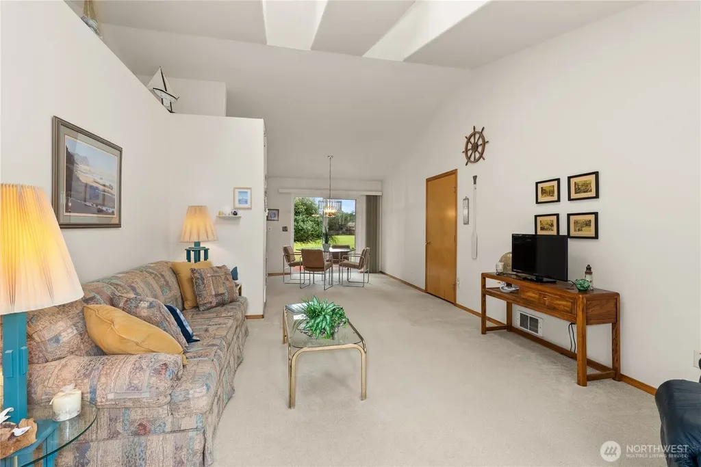 457 Dolphin Avenue NE Ocean Shores WA 98569