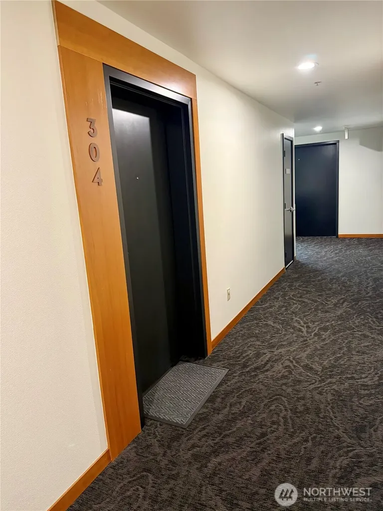 4020 Aurora Avenue N Seattle WA 98103