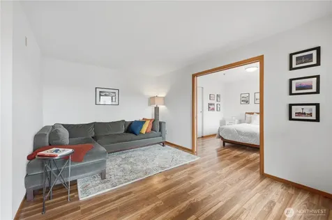 4020 Aurora Avenue N Seattle WA 98103
