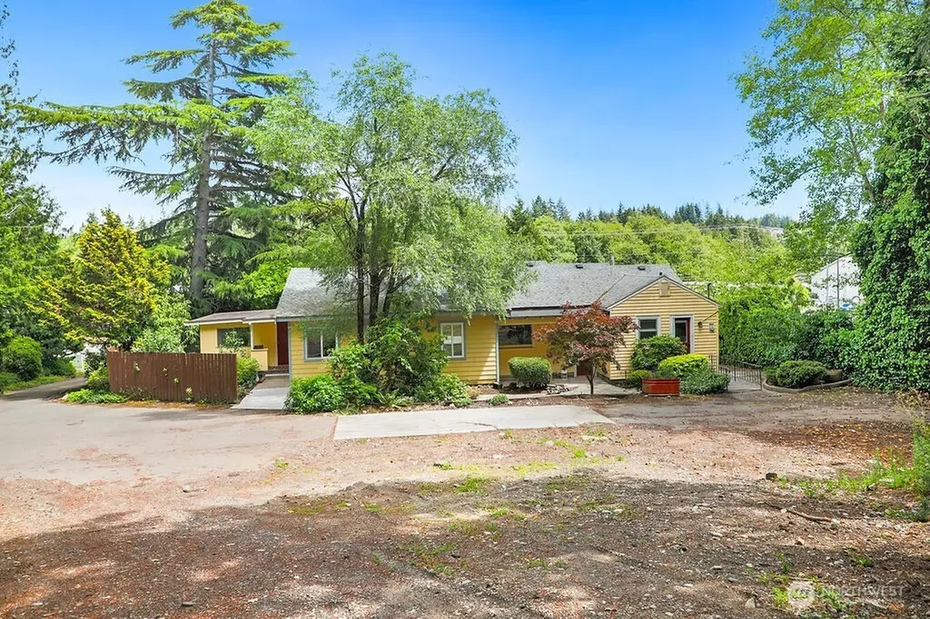 20487 Viking Avenue NW Poulsbo WA 98370