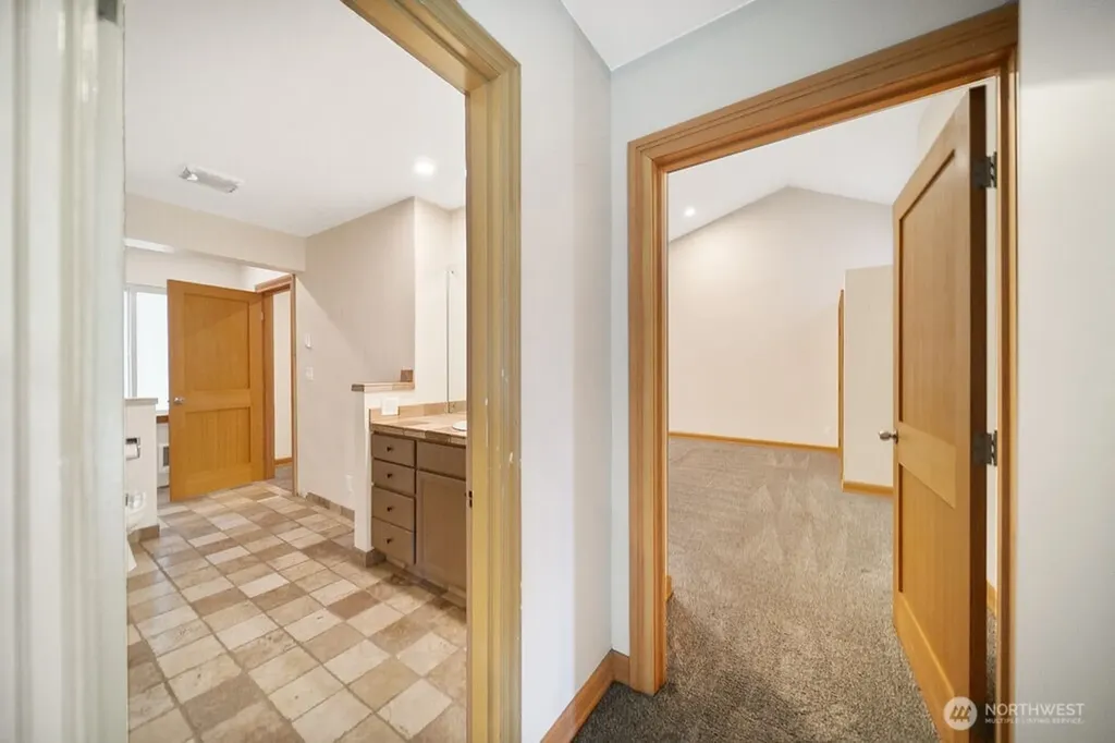 20487 Viking Avenue NW Poulsbo WA 98370