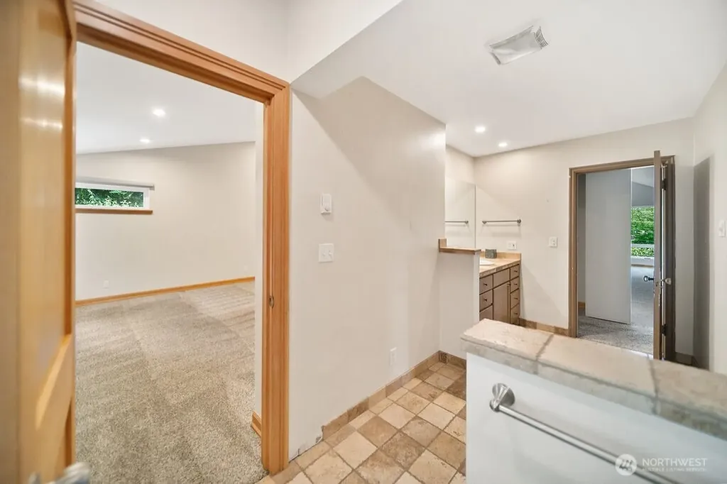 20487 Viking Avenue NW Poulsbo WA 98370