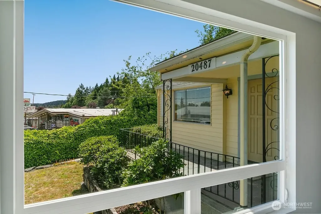 20487 Viking Avenue NW Poulsbo WA 98370