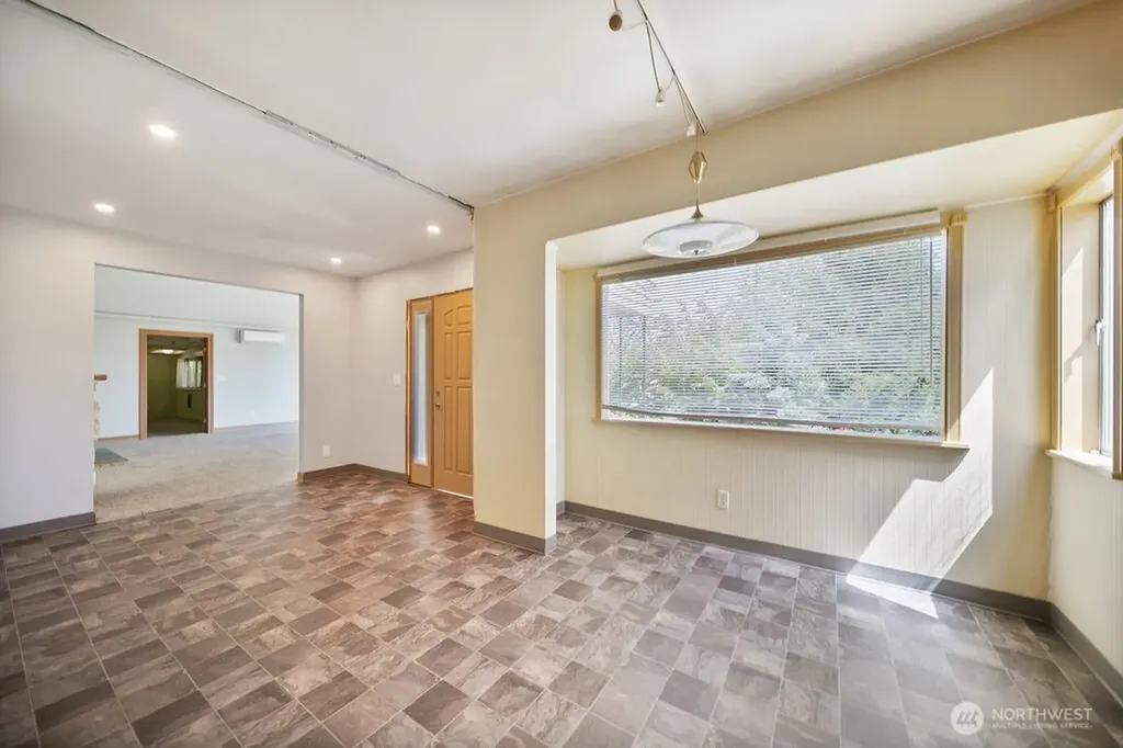 20487 Viking Avenue NW Poulsbo WA 98370