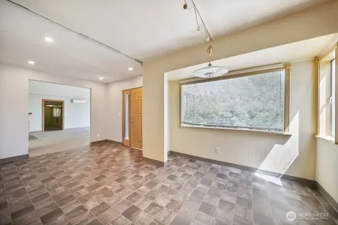 20487 Viking Avenue NW Poulsbo WA 98370