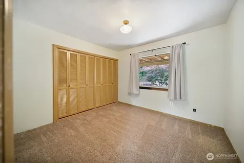 20487 Viking Avenue NW Poulsbo WA 98370