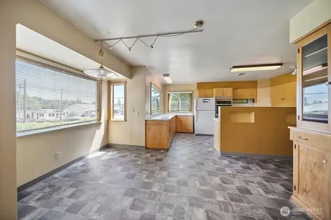 20487 Viking Avenue NW Poulsbo WA 98370