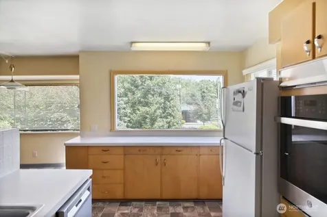 20487 Viking Avenue NW Poulsbo WA 98370