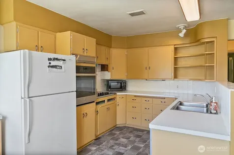 20487 Viking Avenue NW Poulsbo WA 98370