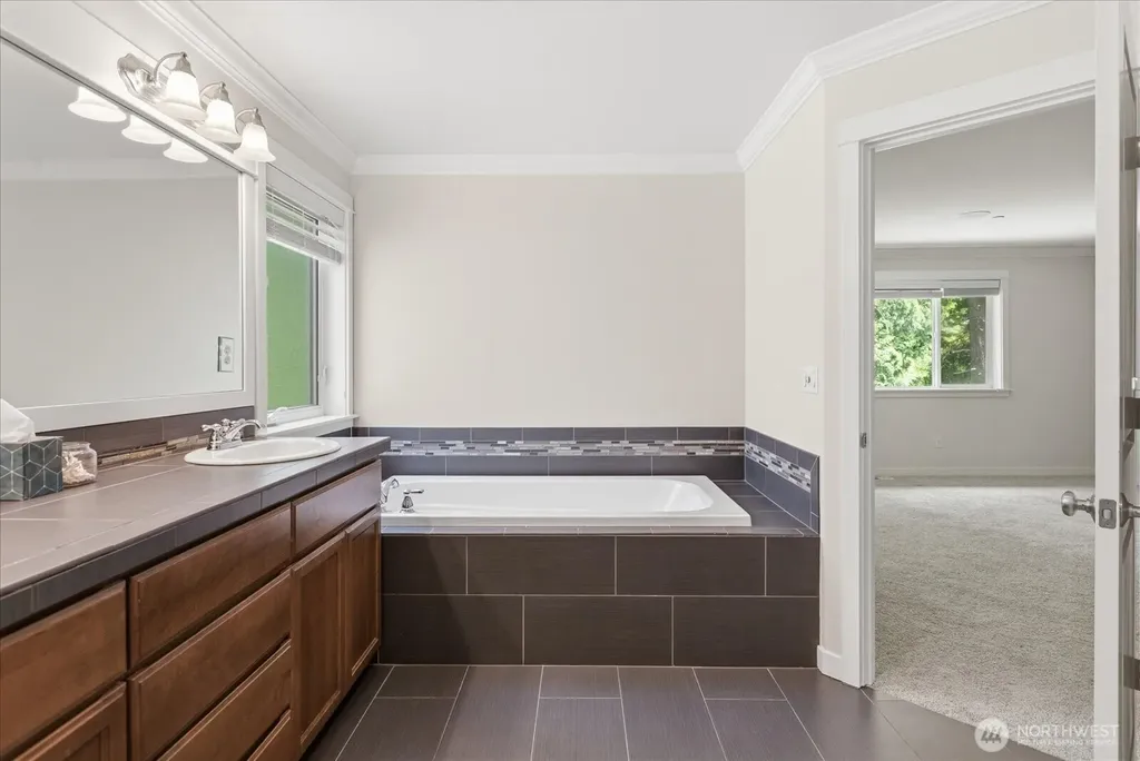 5417 165th Place SW Lynnwood WA 98037