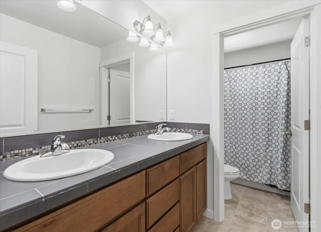 5417 165th Place SW Lynnwood WA 98037