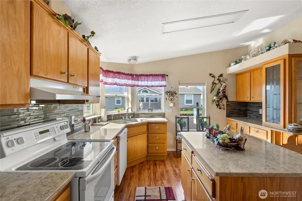 1918 Harrison Avenue Centralia WA 98531