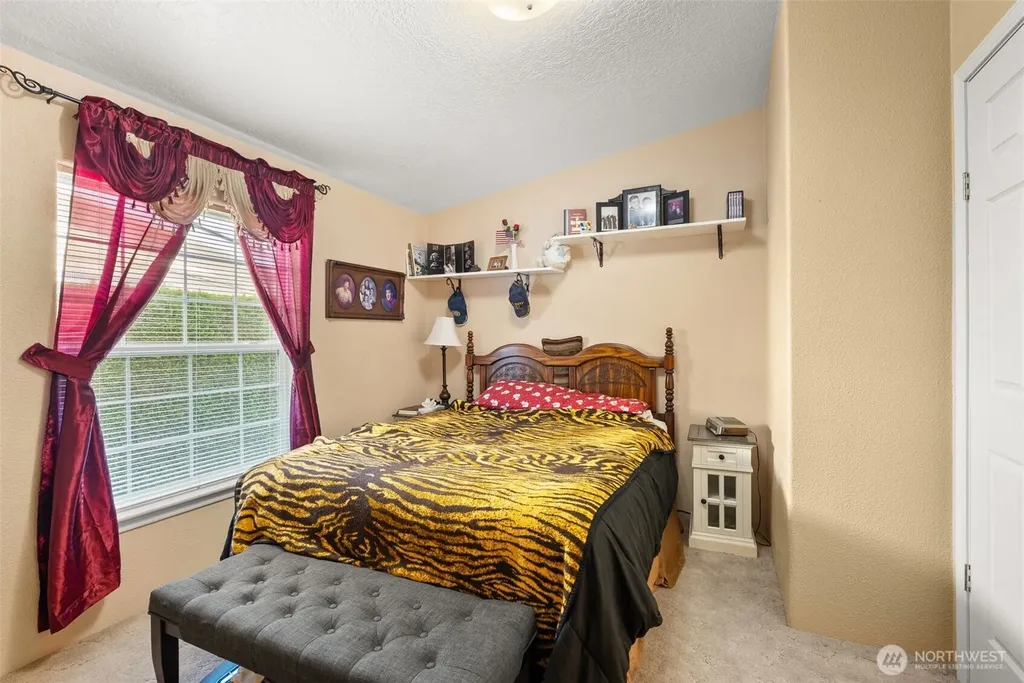1918 Harrison Avenue Centralia WA 98531