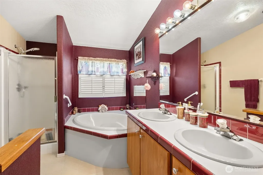 1918 Harrison Avenue Centralia WA 98531