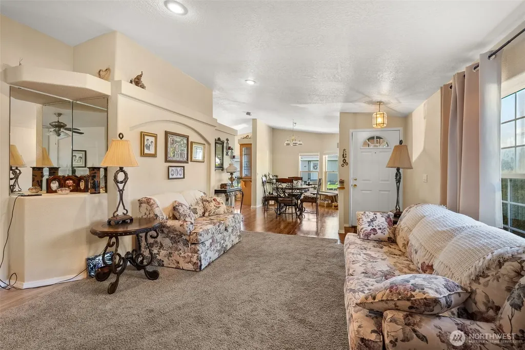1918 Harrison Avenue Centralia WA 98531