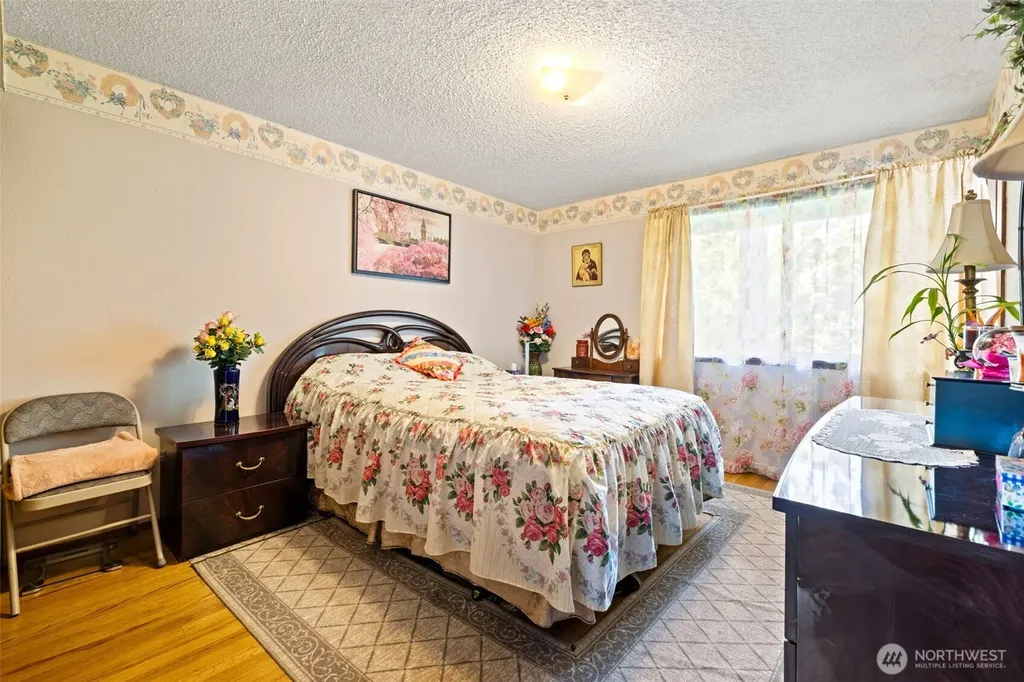 2613 S 300th Street Federal Way WA 98003