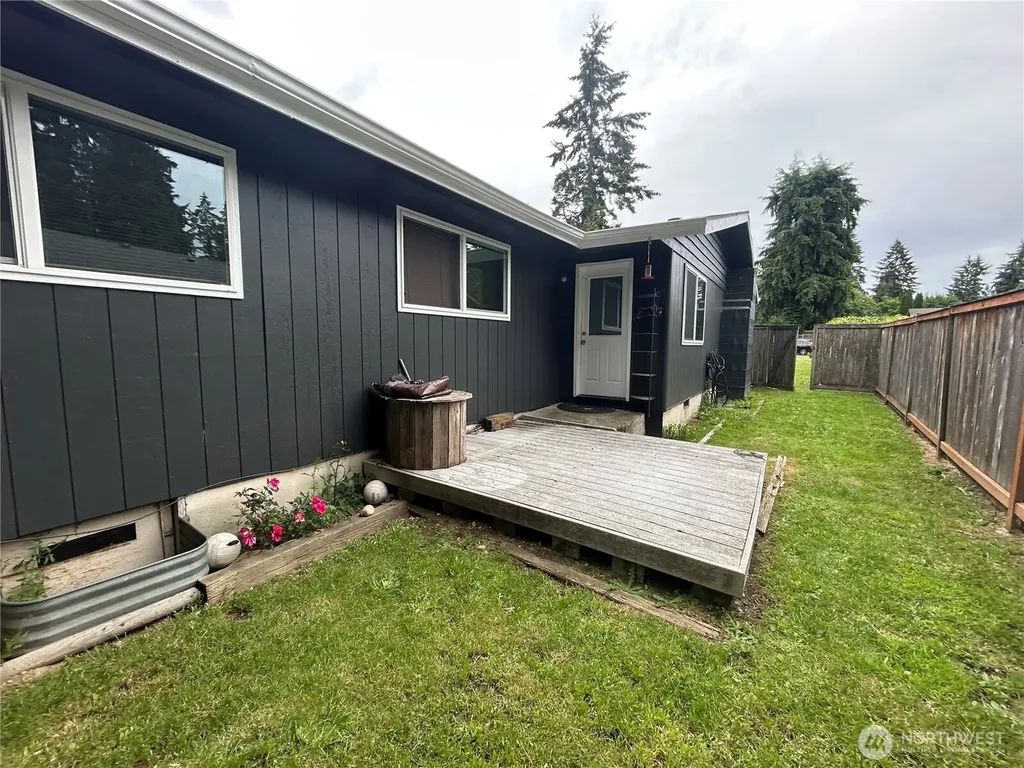 8224 59th Avenue E Puyallup WA 98371