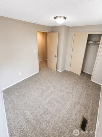 8224 59th Avenue E Puyallup WA 98371