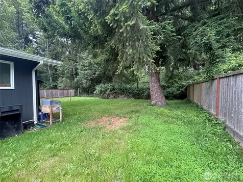 8224 59th Avenue E Puyallup WA 98371