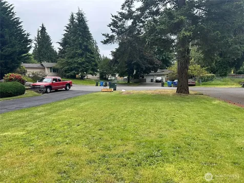 8224 59th Avenue E Puyallup WA 98371