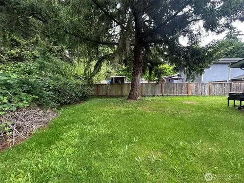 8224 59th Avenue E Puyallup WA 98371