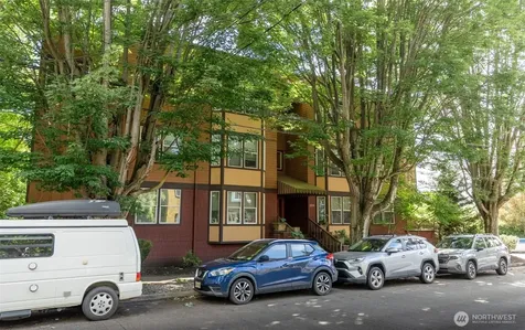 209 N 39th Street Seattle WA 98103