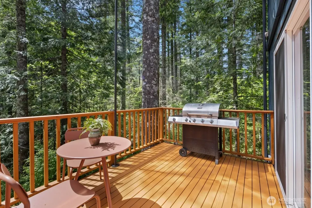 42003 SE 166th Street North Bend WA 98045